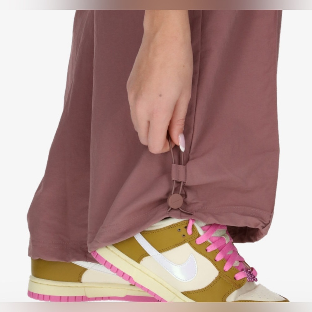 Nike Pink Track Pants with High-Rise Waist - Picture 4 of 16